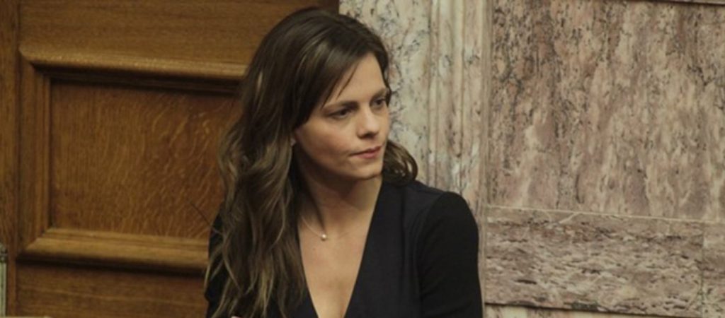 Ε.Αχτσιόγλου: «Οι ιδεοληψίες της κυβέρνησης έχουν καταντήσει επικίνδυνες»