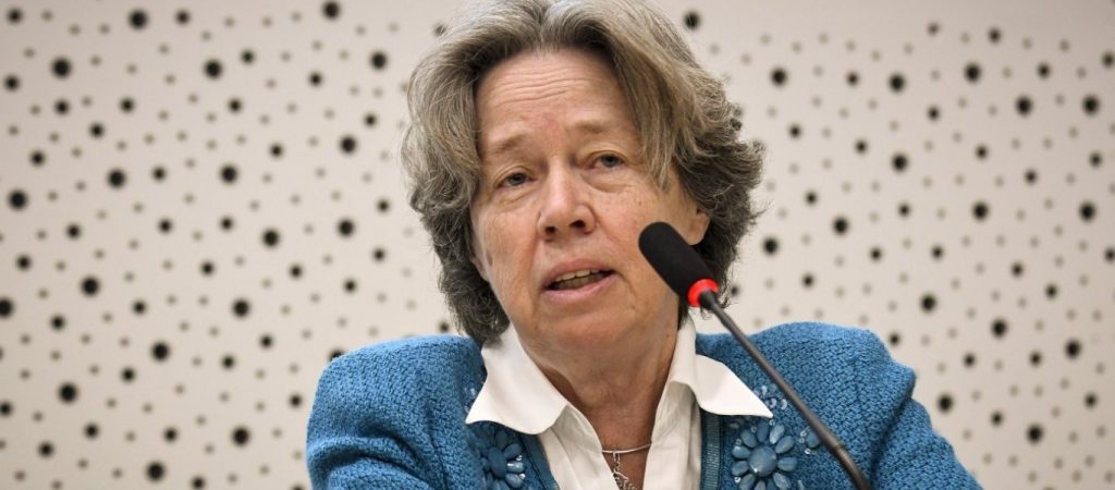 Α.Λινού: «Να ανοίξουν μόνο τα “ασφαλή” σχολεία – Να κλείσουν όλα τα καταστήματα στις “κόκκινες” περιοχές»