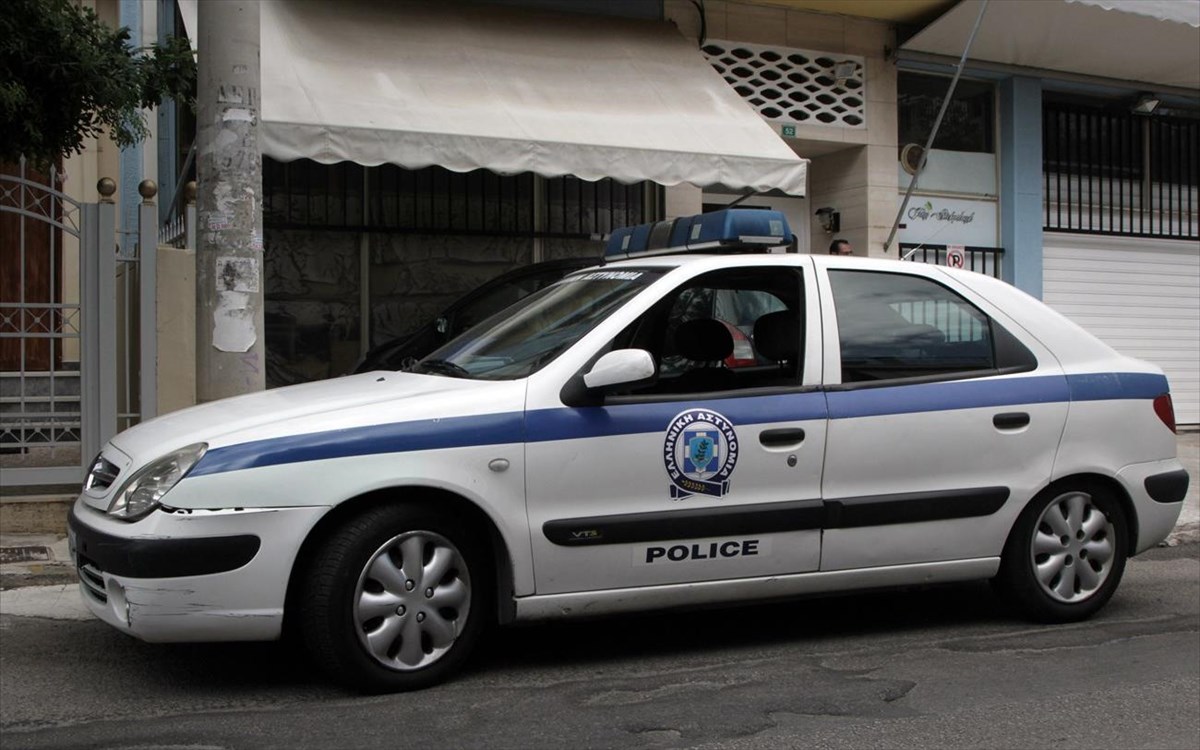 Σέρρες: Συνελήφθη επ’ αυτοφώρω ανήλικος διαρρήκτης με βαριοπούλα