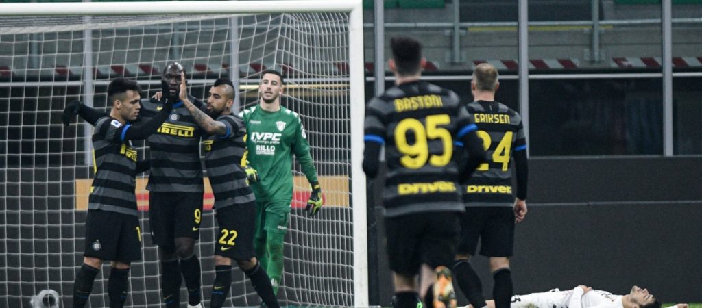 Serie A: Παραμένει στο κυνήγι της Μίλαν η Ίντερ – «Διέλυσε» με 4-0 την Μπενεβέντο