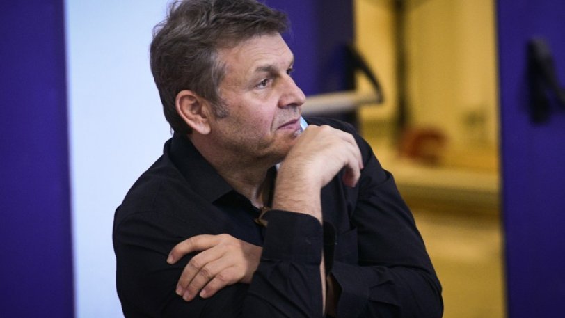 «Κόλαφος» ο Απόστολος Γκλέτσος: «Πολιτικοί έκαναν 2 μήνες προσλήψεις και ζητούσαν να ρίξουν κορίτσια στο κρεβάτι»