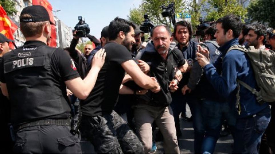 Τουρκία: Ανάρτησαν πίνακα με ιερό τόπο του Ισλάμ και χρώματα των ΛΟΑΤ – Συνελήφθησαν ως «διεστραμμένοι»