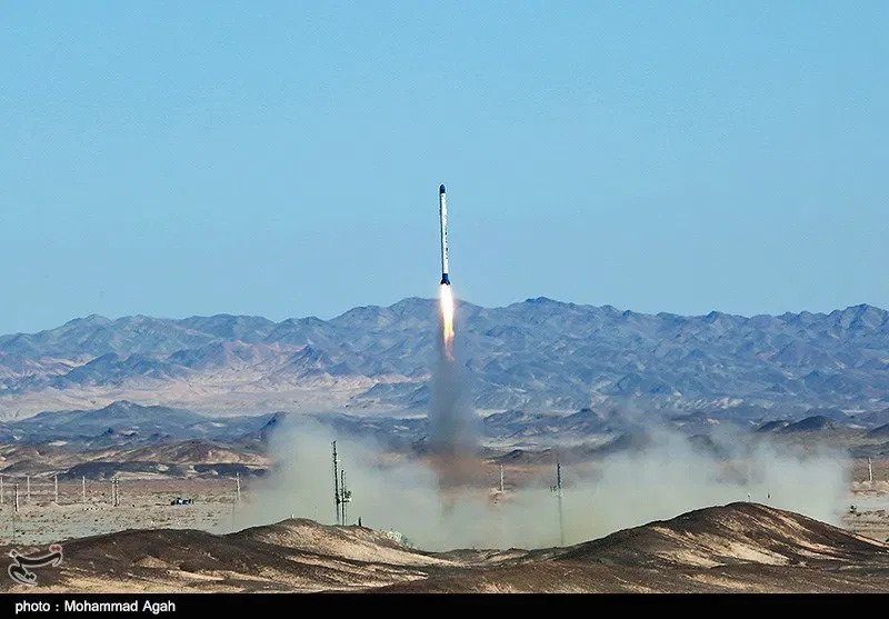 Ιράν: Εκτόξευσε νέο πύραυλο για τοποθέτηση δορυφόρων σε τροχιά