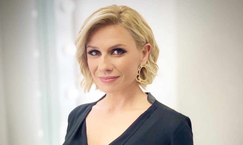 Κατερίνα Καραβάτου: Τι συμβαίνει με το πρόβλημα υγείας της; Δεύτερη εβδομάδα εκτός εκπομπής