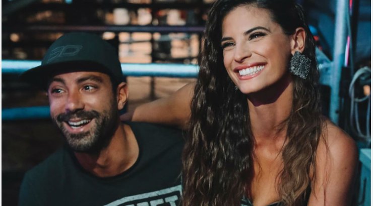 Χριστίνα Μπόμπα – Σάκης Τανιμανίδης: Αποκάλυψαν μέσω Instagram το φύλο των διδύμων (βίντεο)