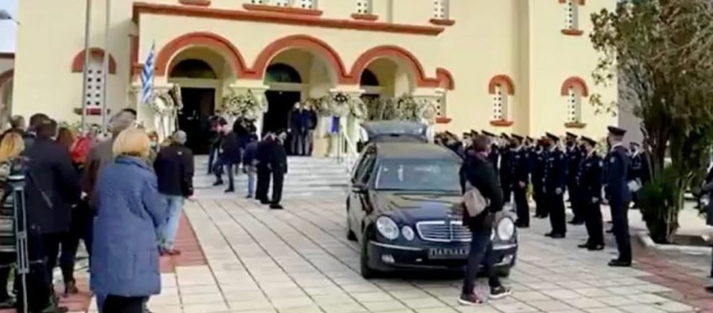 Θρήνος στον Έβρο στην κηδεία του αδικοχαμένου αρχιπυροσβέστη (βίντεο)