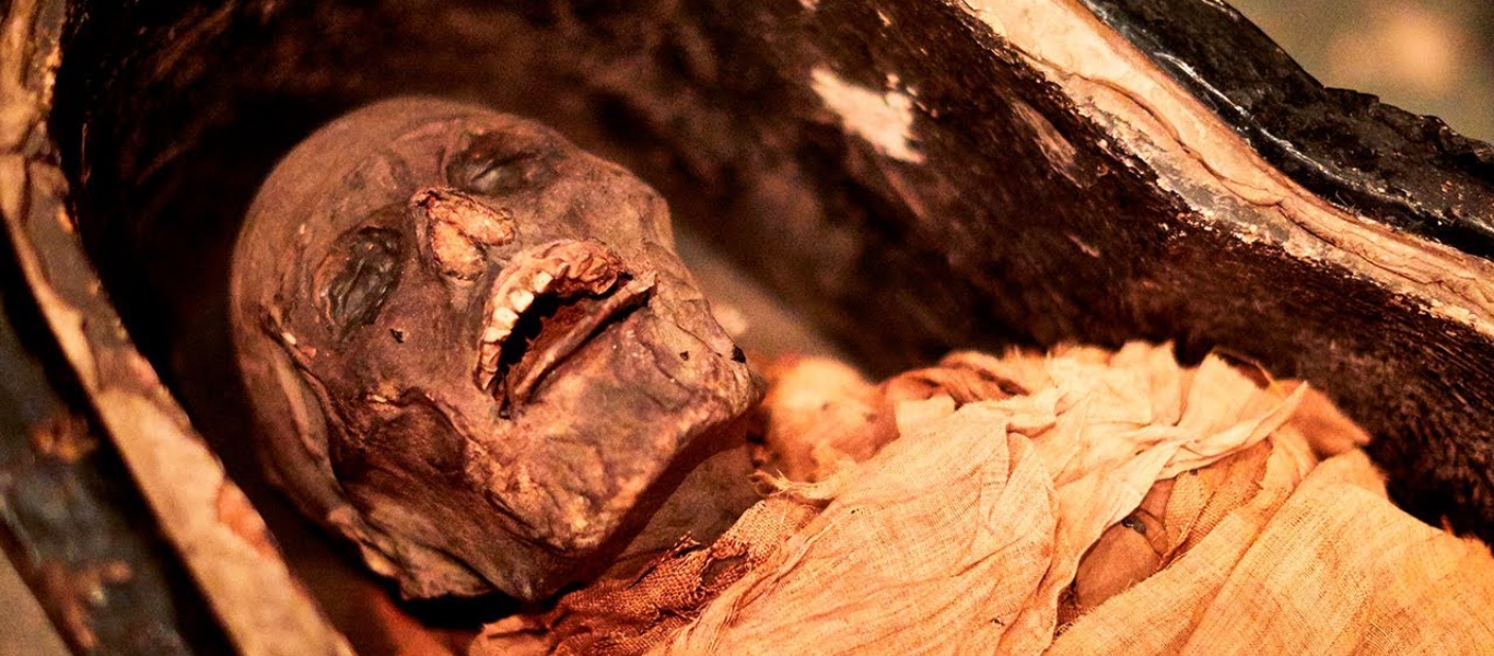 Αίγυπτος: Αρχαιολόγοι εντόπισαν μούμια με χρυσή γλώσσα – Μιλούσε με τους Θεούς (φώτο)