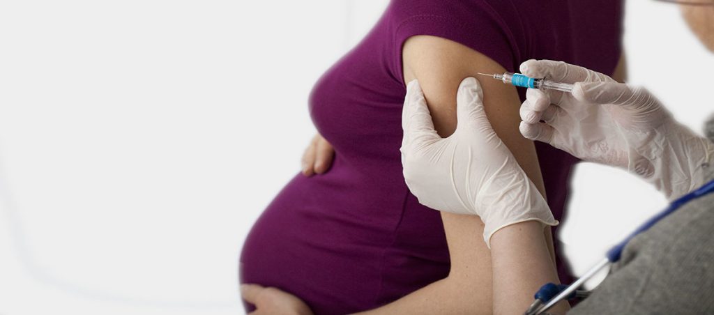 Εγκυμοσύνη και εμβολιασμός Covid-19: Μετάδοση αντισωμάτων μέσω του πλακούντα παρατηρήθηκε σε έρευνες