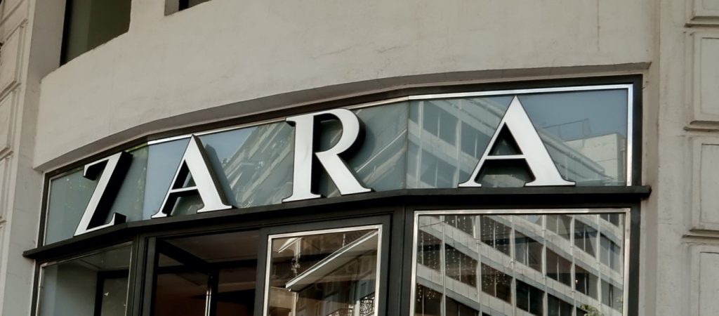 Άνοιξαν τις πόρτες τους Jumbo και Zara και στις «κόκκινες» περιοχές για click inside