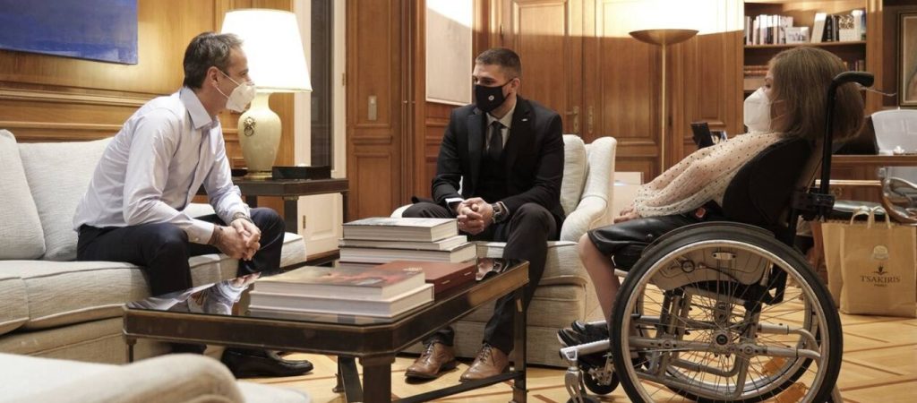 Κ.Μητσοτάκης: Συναντήθηκε με την Ελευθερία και τον Μάριο που ανέβηκαν μαζί τον Όλυμπο