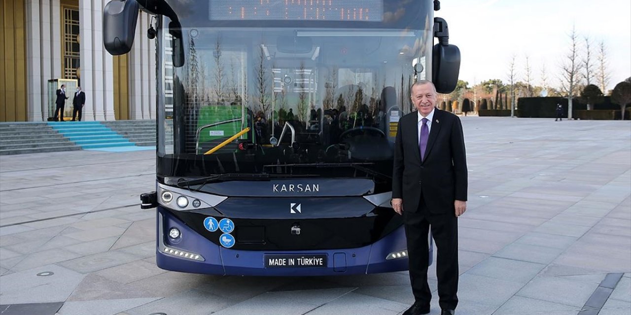 Atak Electric: Ο Ρ.Τ.Ερντογάν παρουσίασε το πρώτο τουρκικό αυτόνομο ηλεκτρικό λεωφορείο