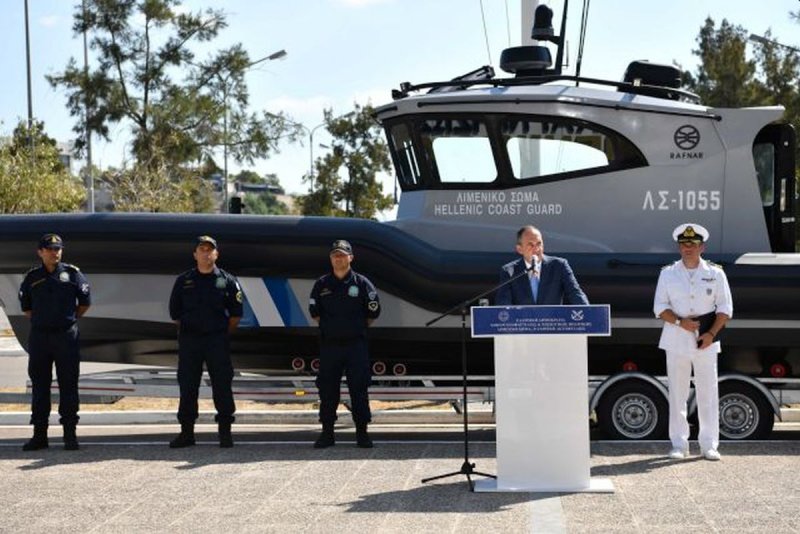 Γ.Πλακιωτάκης: Επισκέφθηκε την επισκευαστική βάση του Λιμενικού Σώματος στην Ελευσίνα