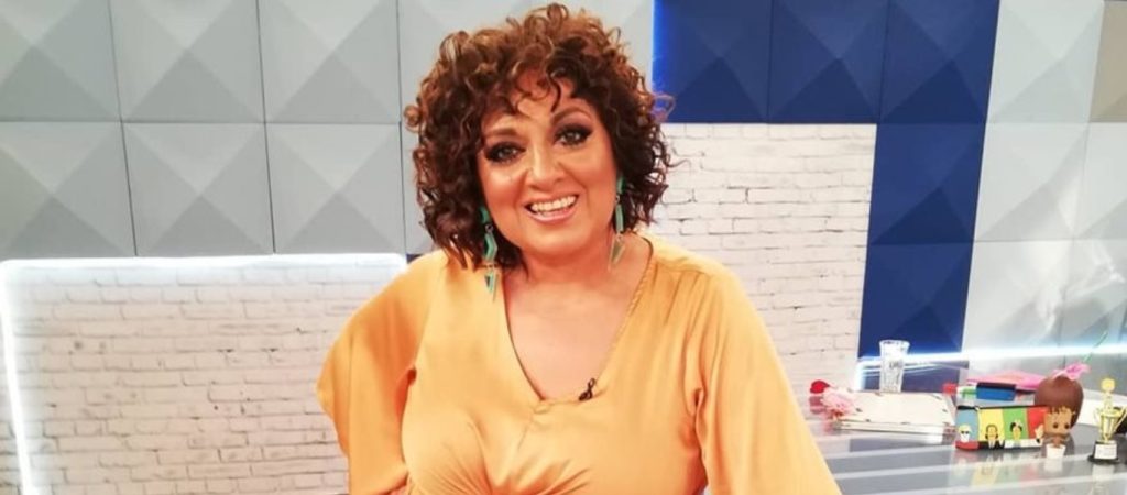 Σ.Μουτίδου: «Φωτογραφίζει» ονόματα και προειδοποιεί: «Φταίω να βγω να πω τα ονόματα όλων των σιχαμάτων και να φυλακή;»