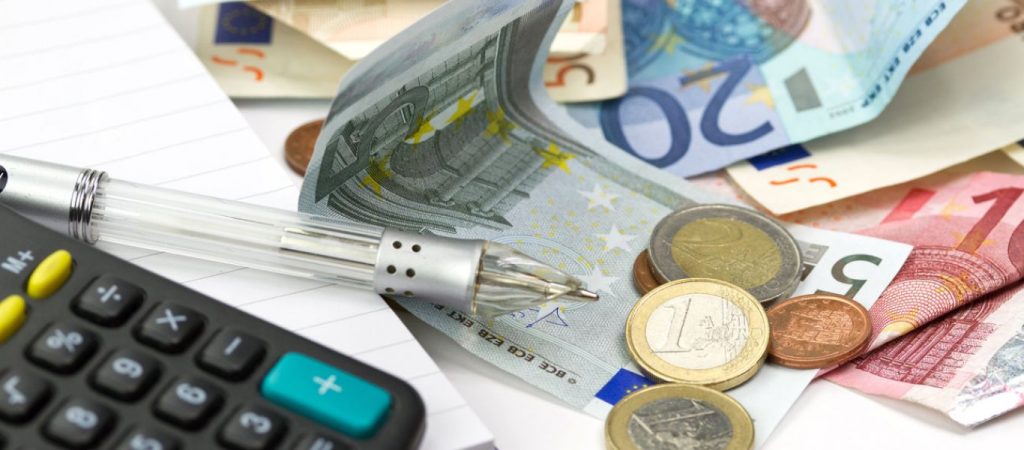 Εφορία: Προχωρά στη διαγραφή των προστίμων για τις συγκεντρωτικές καταστάσεις