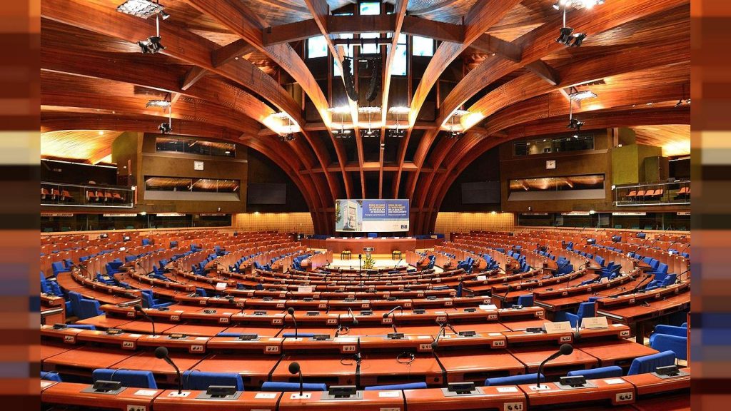 Συμβούλιο της Ευρώπης: «Απαγορεύεται η οποιαδήποτε διάκριση κατά πολιτών που δεν θέλουν να εμβολιαστούν»