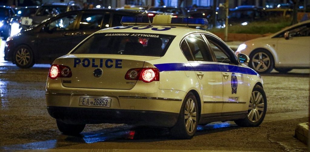 Μπαράζ επιθέσεων στην Αθήνα – Άγνωστοι τα «έσπασαν» σε ΑΤΜ, τράπεζες, δημαρχείο & ΕΛΤΑ