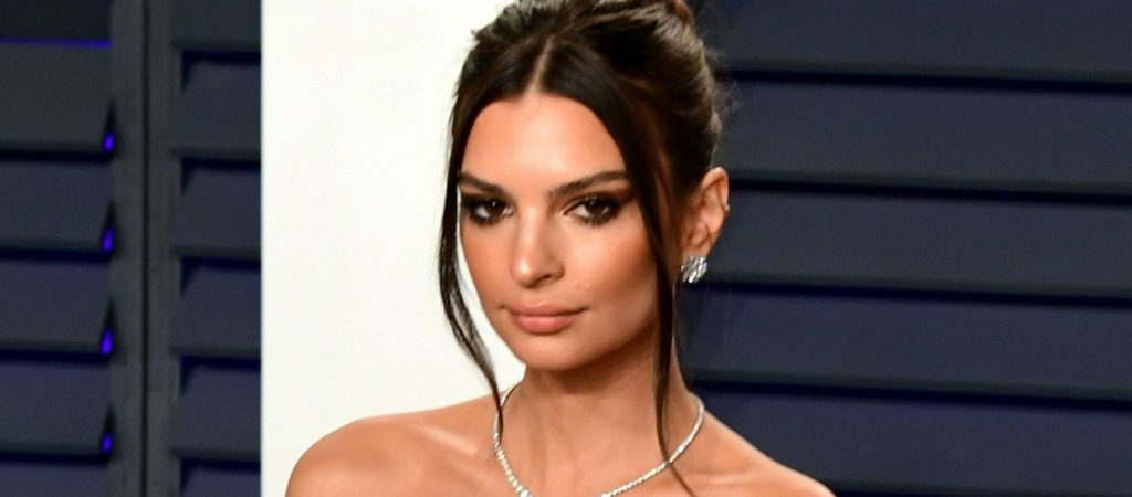 Η εγκυμονούσα Έμιλι Ρατακόφσκι ποζάρει γυμνή και στέλνει «αδιάβαστο» το Instagram (φώτο)