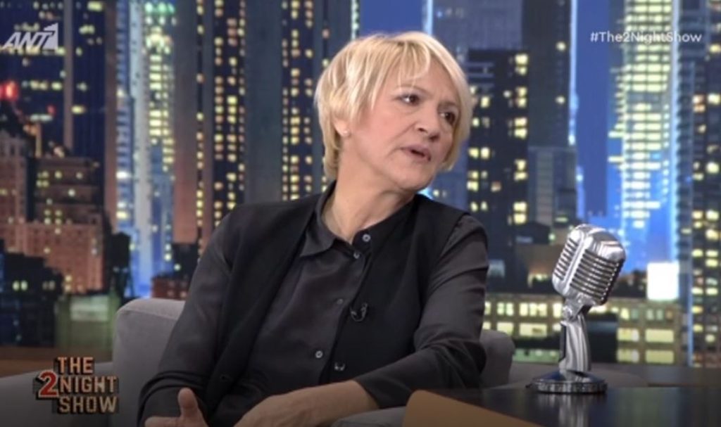 The 2night show – Καίτη Κωνσταντίνου: Την μπερδεύουν με τον… Ν. Οικονομόπουλο! (βίντεο)