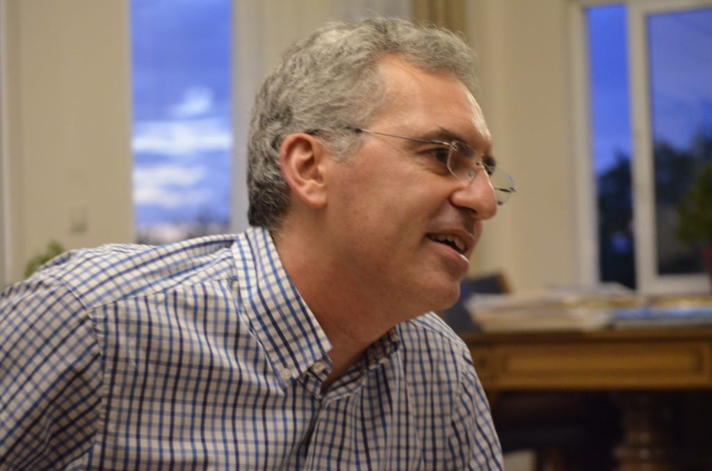 Παραιτήθηκε ο καθηγητής Νομικής Κ.Βαθιώτης λόγω lockdown: «Είμαστε εγκλωβισμένοι σ’ ένα ψηφιακό κελί»