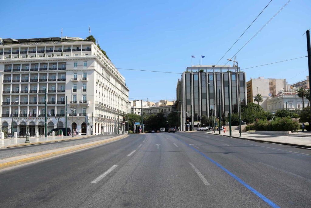 Η νέα πραγματικότητα από σήμερα – Όλα τα μέτρα που ισχύουν – Τι κλείνει και τι μένει ανοικτό