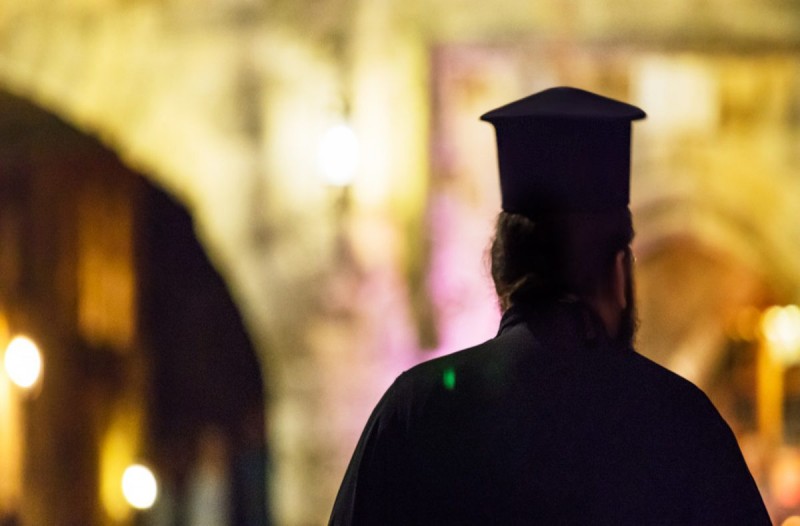 Καλούσε τους πιστούς να μην φοράνε μάσκα και τού έβαλαν «λουκέτο» στον ναό