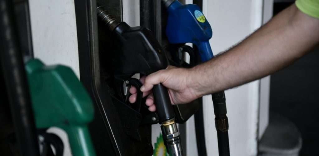 Διευκρινίσεις ΓΓΠΠ για ωράριο λειτουργίας φαρμακείων και πρατηρίων καυσίμων