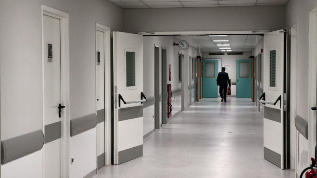 Πάτρα: Η στιγμή που ο 9χρονος Μάριος βγαίνει από τη ΜΕΘ Παίδων του Πανεπιστημιακού Νοσοκομείου (βίντεο)