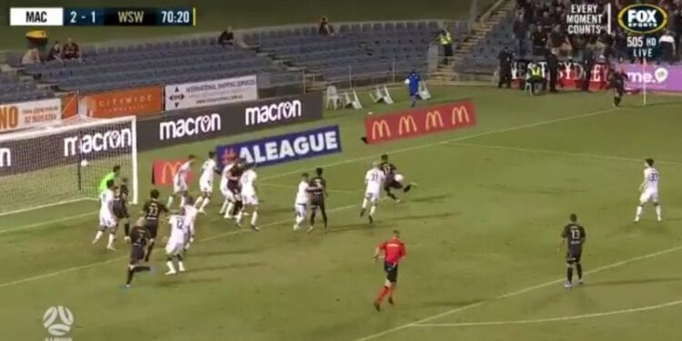 Αυστραλία: 22χρονος έδωσε μια μαγική ασίστ με απίθανο τακουνάκι έπειτα από κόρνερ (βίντεο)