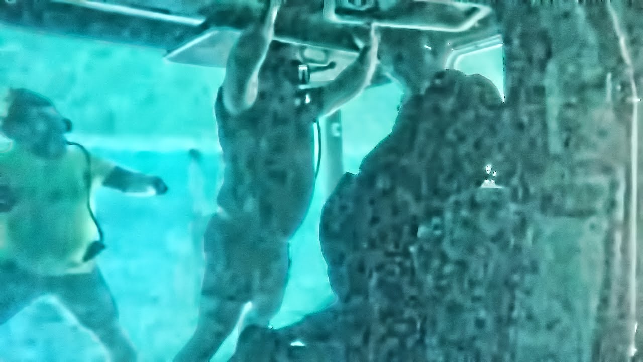 Έτσι διαφεύγουν οι Αμερικανοί πεζοναύτες από ελικόπτερο που βυθίζεται (βίντεο)