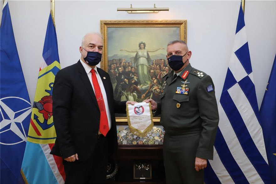 Α/ΓΕΕΘΑ Κ.Φλώρος: Συναντήθηκε με τον Κυβερνήτη της AHEPA HELLAS