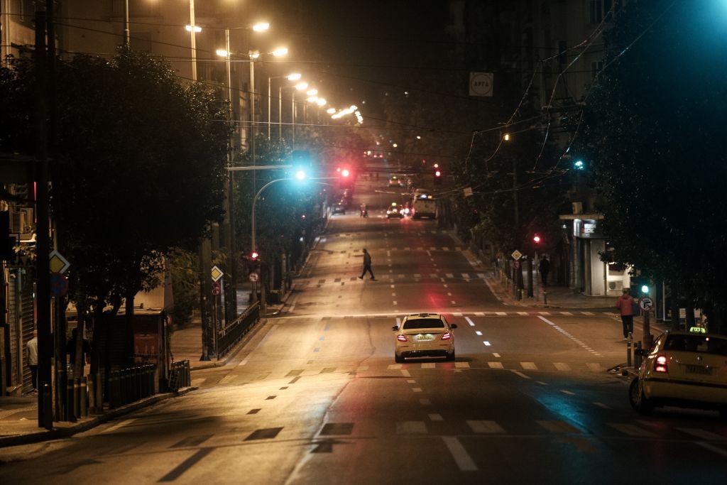 Ειδικοί: «Είχαμε προτείνει από την περασμένη Παρασκευή σκληρά μέτρα για την Αττική»