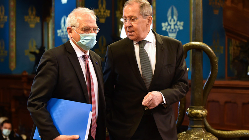 Κριτική από ευρωβουλευτές για την επίσκεψη του Ζ.Μπορέλ στη Μόσχα