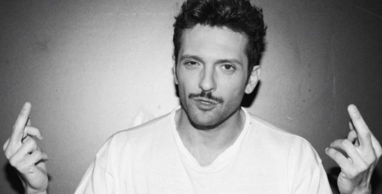 Δ.Μοθωναίος: «Με κακοποιούσαν σεξουαλικά από 6 ετών – Αυτό καθόρισε την σεξουαλικότητα μου» (βίντεο)