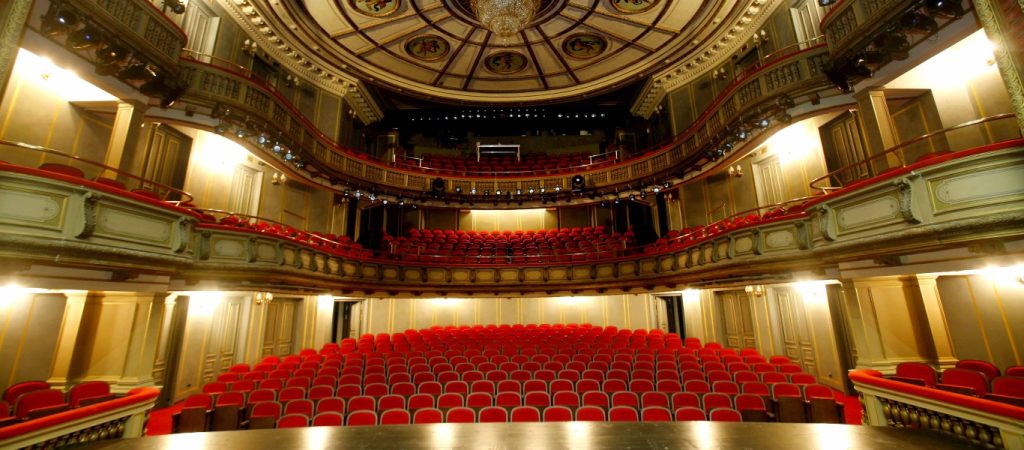 Εργαζόμενοι Εθνικού Θεάτρου: «Στο πλευρό των θυμάτων – Να κινηθεί άμεσα Εισαγγελική έρευνα»