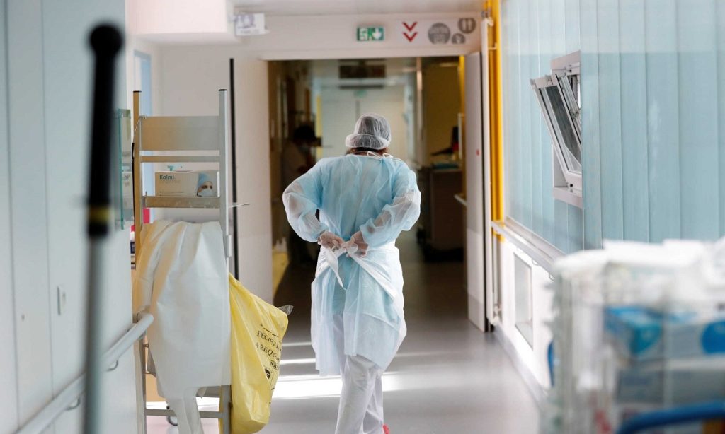 Νέα έρευνα: Οι ηλικιωμένοι με άνοια διατρέχουν μεγαλύτερο κίνδυνο από τον κορωνοϊό