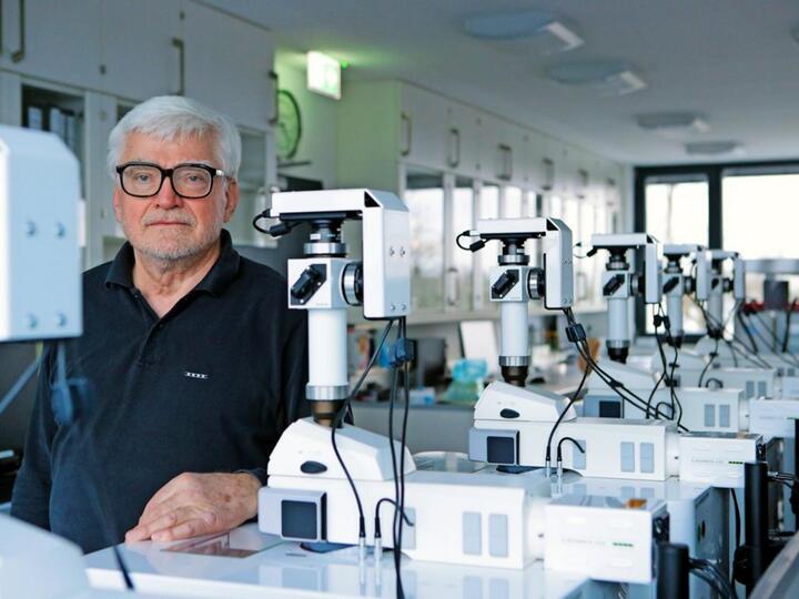 Γερμανία: Γιατρός έφτιαξε δικό του εμβόλιο  για τον κορωνοϊό και τώρα τον κυνηγάει η Εισαγγελία!