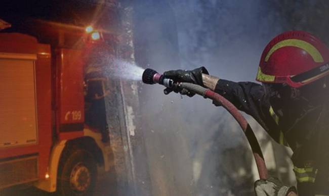 Φωτιά στο κέντρο της Αθήνας