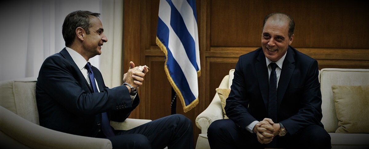 Προσέγγιση K.Bελόπουλου με Κ.Μητσοτάκη – Η Ελληνική Λύση υπερψήφισε το «ακραίο» ν/σ για ΑΕI – Πρόβα συγκυβέρνησης; (upd)