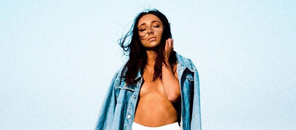 Maddie Neville: Η καλλονή από την Αυστραλία έχει τον τρόπο να… «εκτοξεύσει» την θερμοκρασία (φώτο)