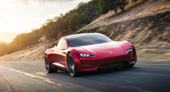 Elon Musk: Ετοιμάζει ιπτάμενο Tesla Roadster (φωτό)