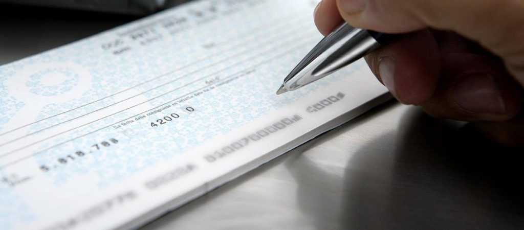 Επιταγές: Ξεκινούν από τις 15 Φεβρουαρίου οι δηλώσεις αναστολής στις τράπεζες