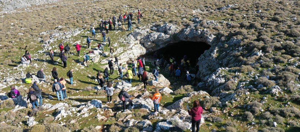 Χαμόσπηλος: Η σπηλιά που έσωσε κατοίκους της Χίου από τις σφαγές των Οθωμανών (βίντεο)