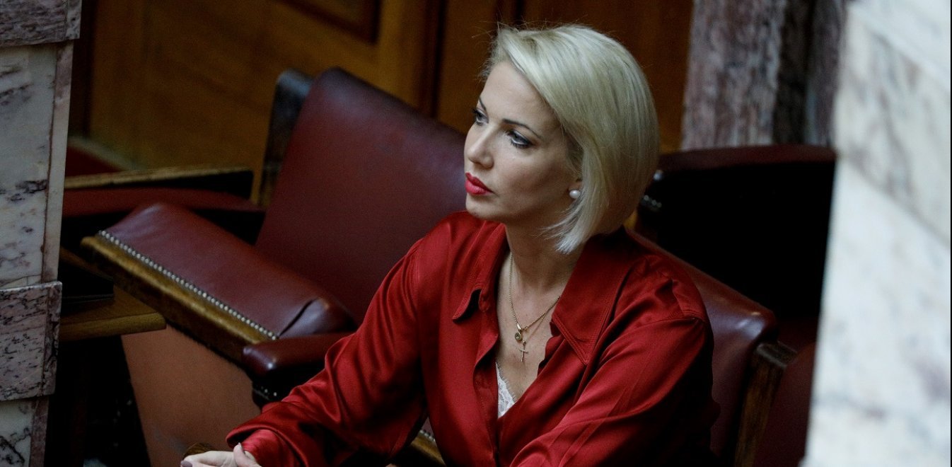 Η βουλευτής Κυκλάδων της ΝΔ Κατερίνα Μονογυιού στο υπουργείο Προστασίας Πολίτη για την επάνδρωση αστυνομικών τμημάτων