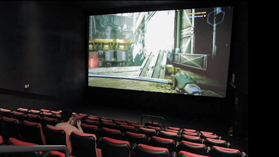 Κινηματογράφοι νοικιάζουν τις αίθουσες σε gamers για να παίζουν video games στη μεγάλη οθόνη