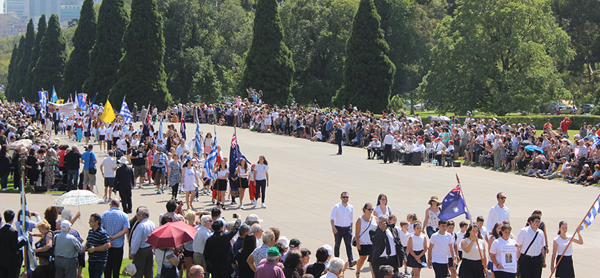 Η ομογένεια της Αυστραλίας ακυρώνει την παρέλαση για τα 200 χρόνια – Όλοι θα μαθαίνουν μόνο για… «Λευκή Βίβλο»