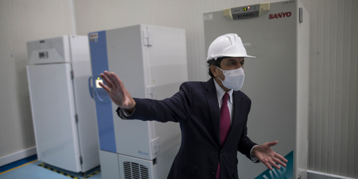 Η Κολομβία παρέλαβε την πρώτη παρτίδα 50.000 δόσεων του εμβολίου της Pfizer (βίντεο-φωτο)