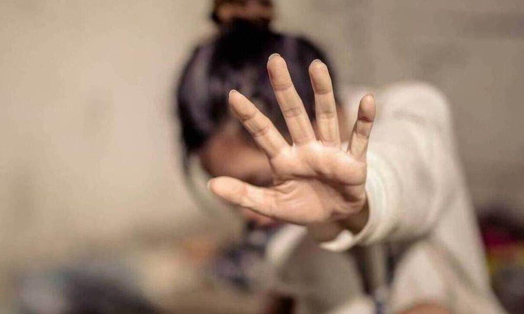 Ρόδος: Εισαγγελική έρευνα για σεξουαλική κακοποίηση ανήλικης από τον σύντροφο της γιαγιάς της