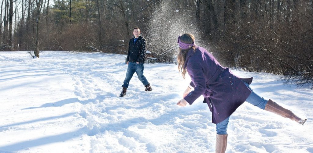 Ζώδια: Tι αρέσει να κάνει στο καθένα όταν χιονίζει; – Ποιο θα βγει για παιχνίδι και ποιο θα «χουχουλιάσει»;