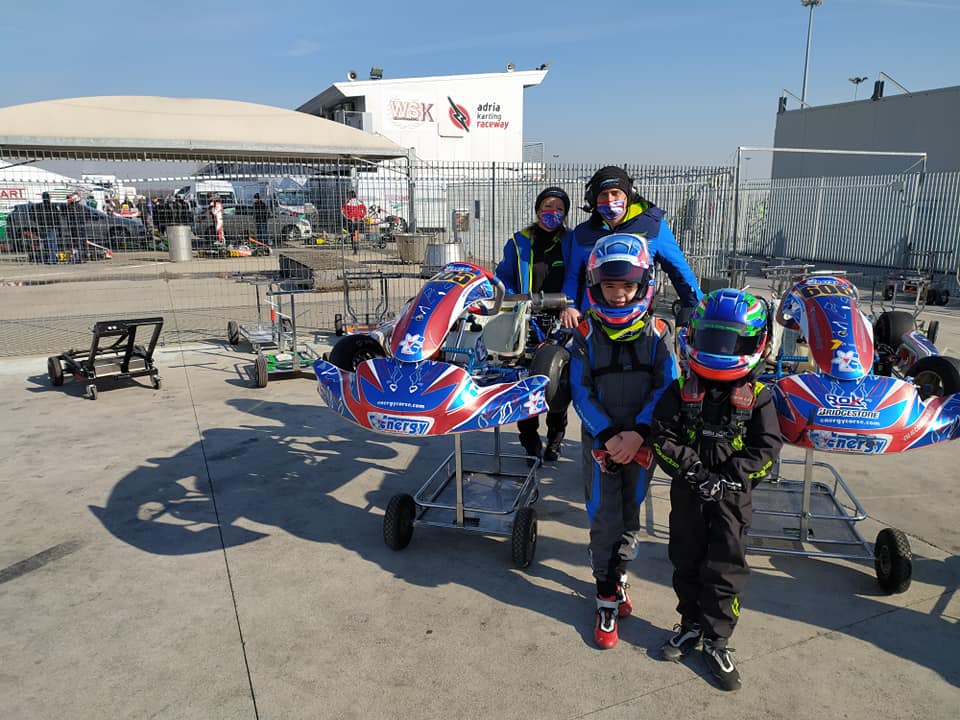Δύο αδέλφια σε αγώνα κάρτ στη πίστα Adria Raceway της Ιταλίας