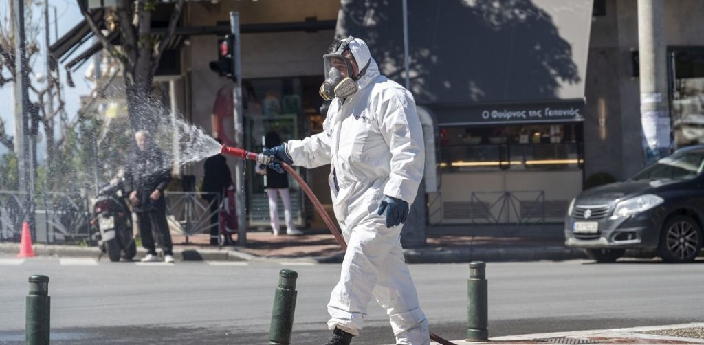 Όλα δείχνουν… παράταση – Α.Βατόπουλος: «Είναι υγειονομικά ασφαλές να παραταθεί το lockdown»